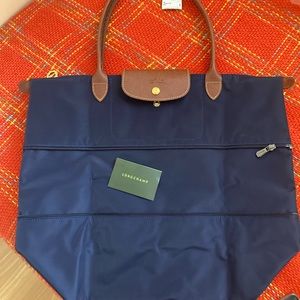 Longchamp le pliage expandable tote NWT Marine